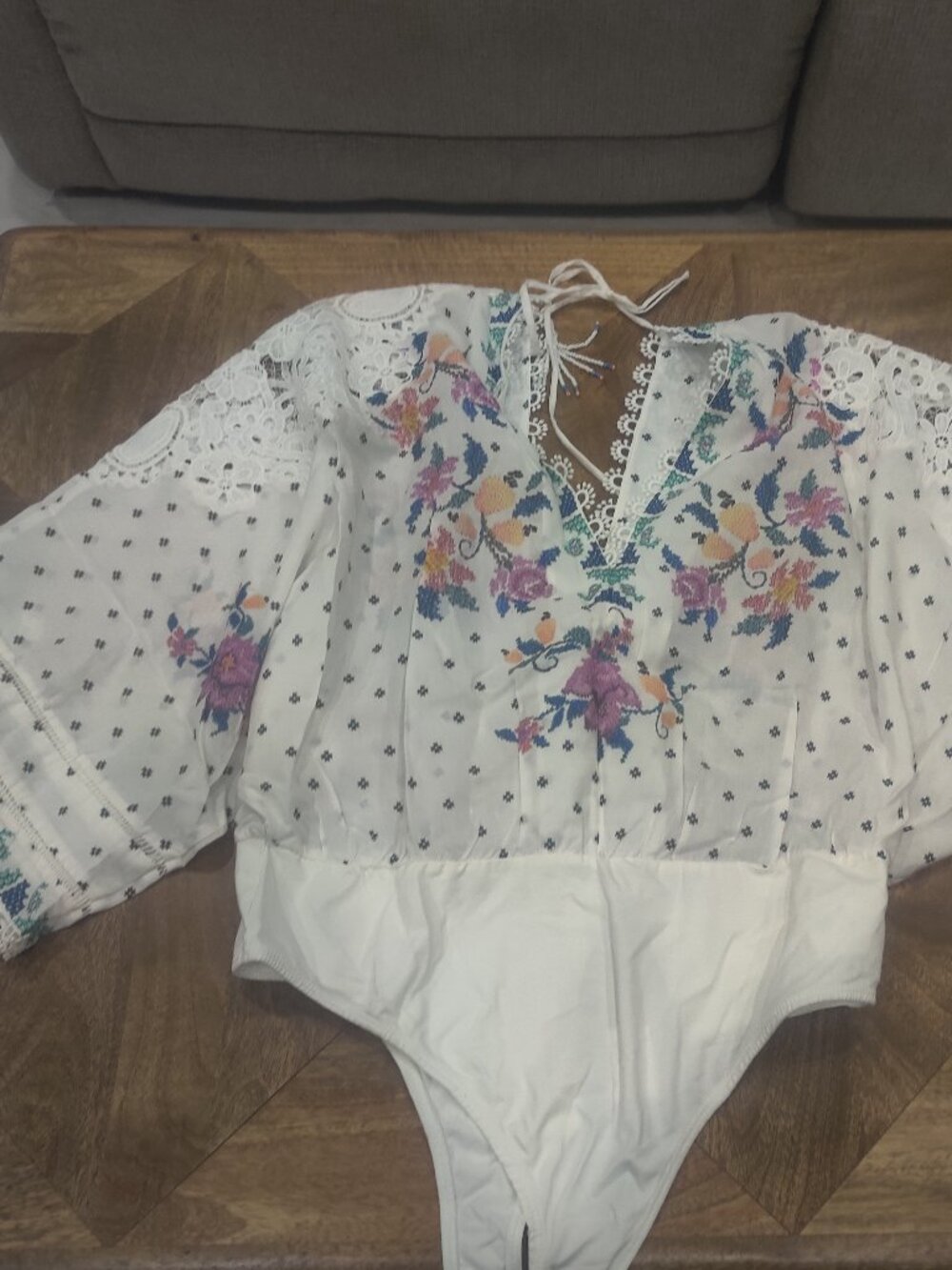 FARM RIO Body Top Size XL  new $313.00